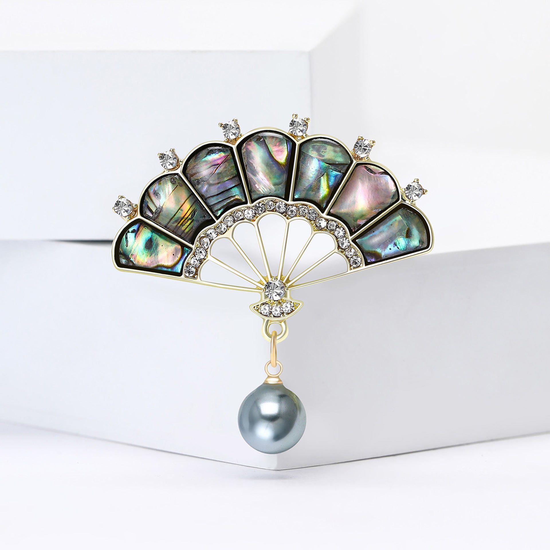 Classical Elegant Mother-of-Pearl Fan Brooch with Rhinestones and Abalone Shell, Graceful and Stylish Women's Accessory BR4998