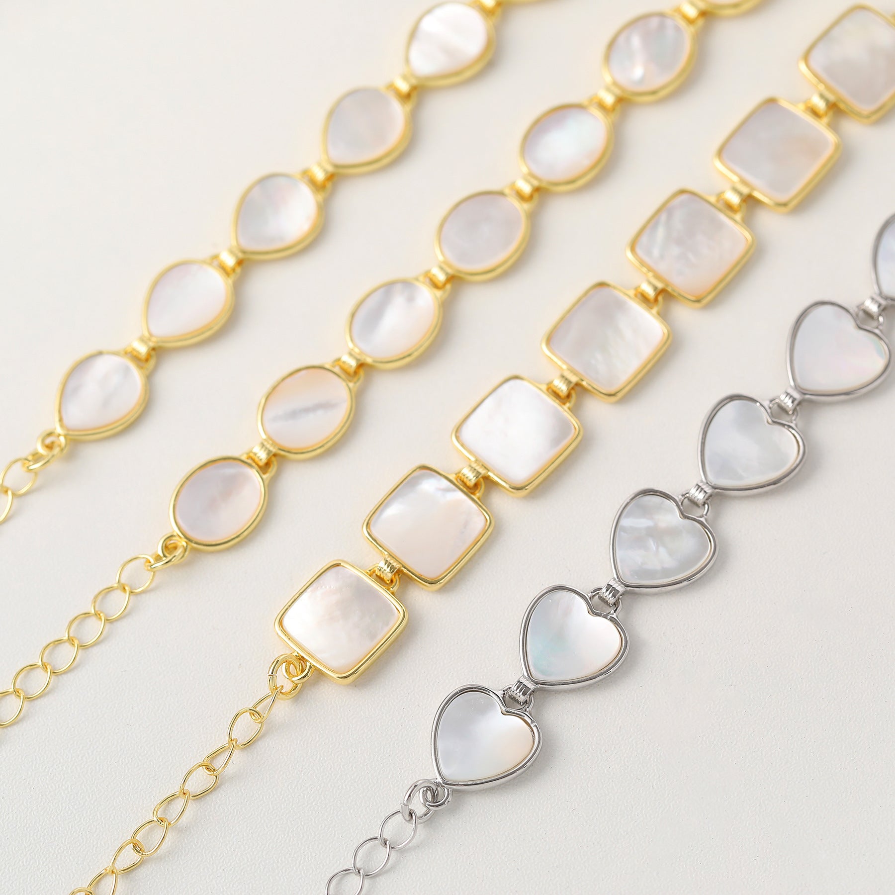 Natural White Mother-of-Pearl "Quiet Luxury" Bracelet – A French-style, gentle white mother-of-pearl bracelet; a versatile, sophisticated piece perfect for everyday wear.