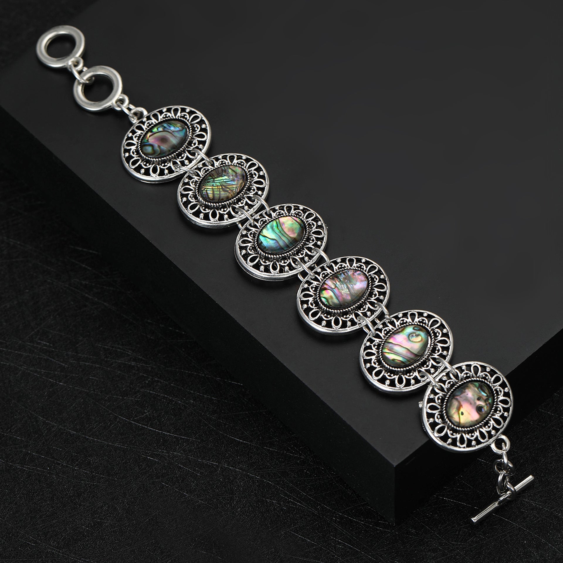 Luxurious palace-style personality alloy vintage abalone shell bracelet fashionable accessory