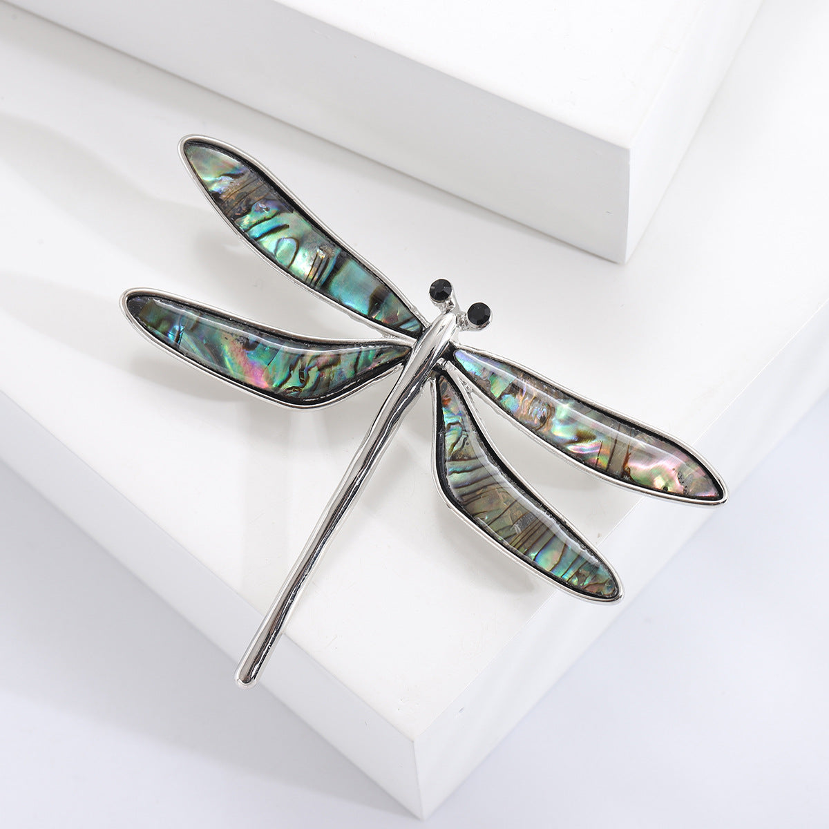 Retro Art Dragonfly Brooch Alloy Emerald Shell Pin for Suits, Coats, and Jackets