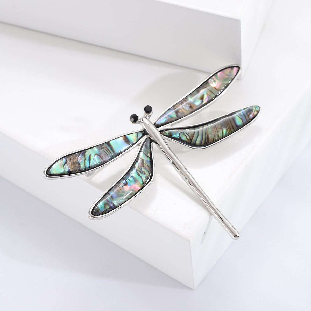 Retro Art Dragonfly Brooch Alloy Emerald Shell Pin for Suits, Coats, and Jackets