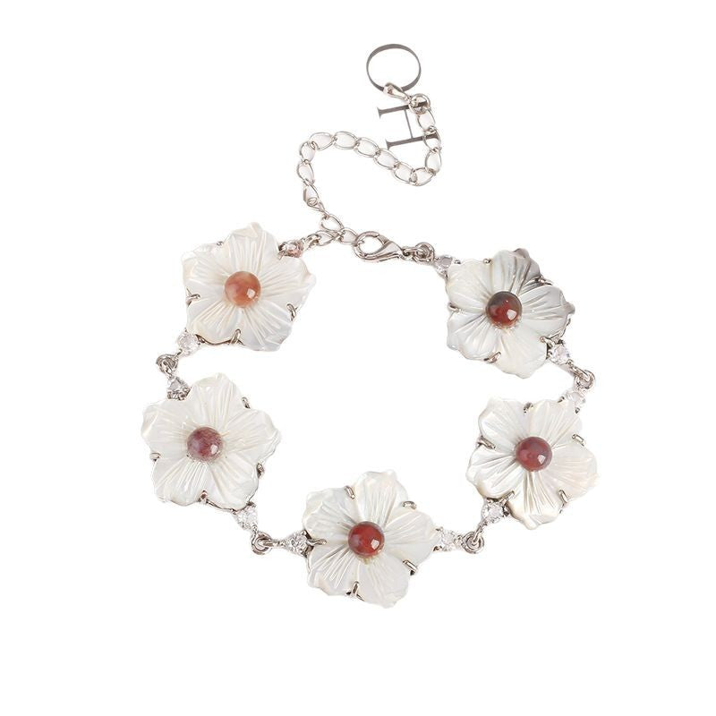 Natural White Cowrie Shell Bracelet for Women, Lightweight Luxury, Simple and Versatile, Adjustable Accessory