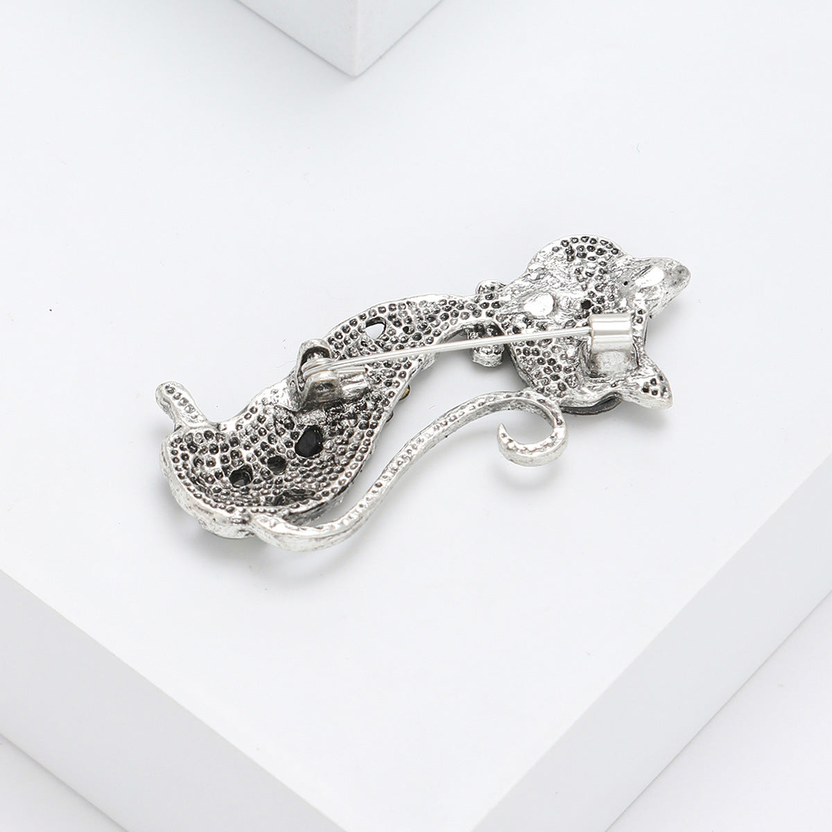 Natural Abalone Shell Series Brooch, Fashionable and Versatile Cute Cat Pin, In Stock