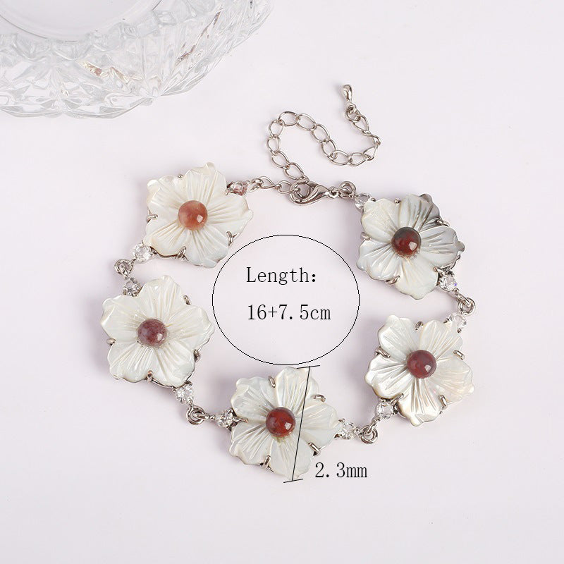 Natural White Cowrie Shell Bracelet for Women, Lightweight Luxury, Simple and Versatile, Adjustable Accessory