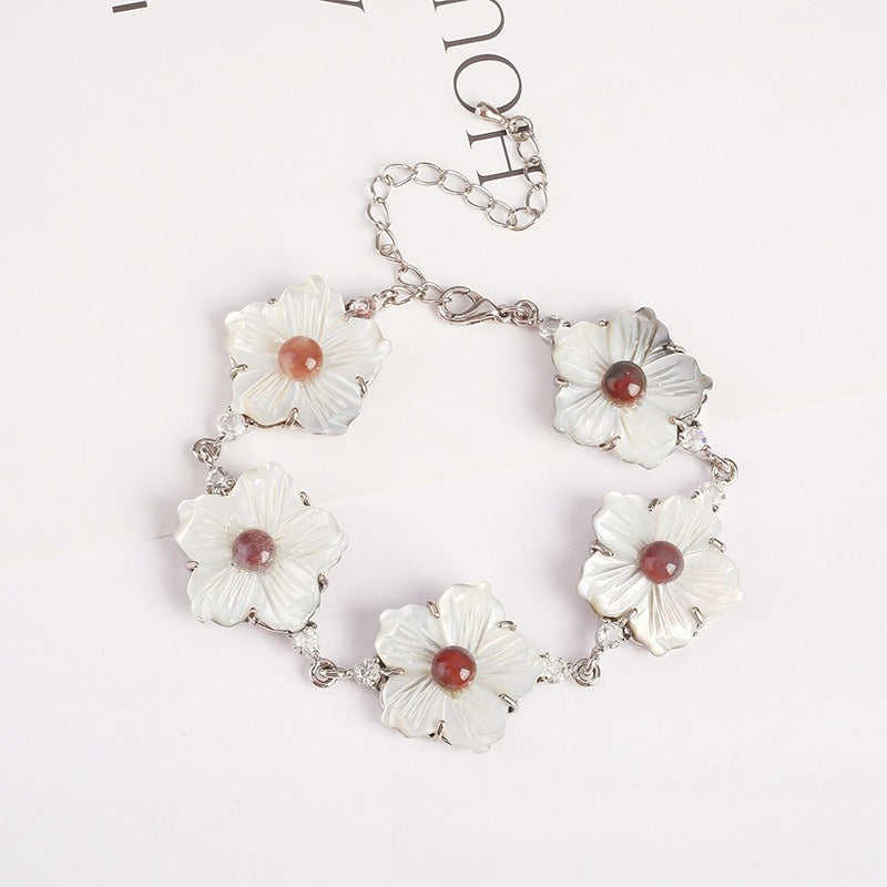 Natural White Cowrie Shell Bracelet for Women, Lightweight Luxury, Simple and Versatile, Adjustable Accessory