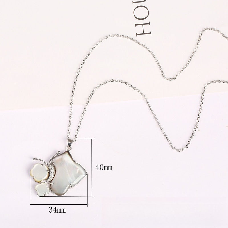 Natural Shell River Water Black and White Shell Necklace Pendant, Simple Butterfly Versatile Women's Clavicle Chain Pendant